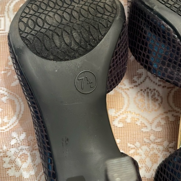 Mossimo Supply Co Black and Gold Heels with Pointed Toe Design - Picture 10 of 14